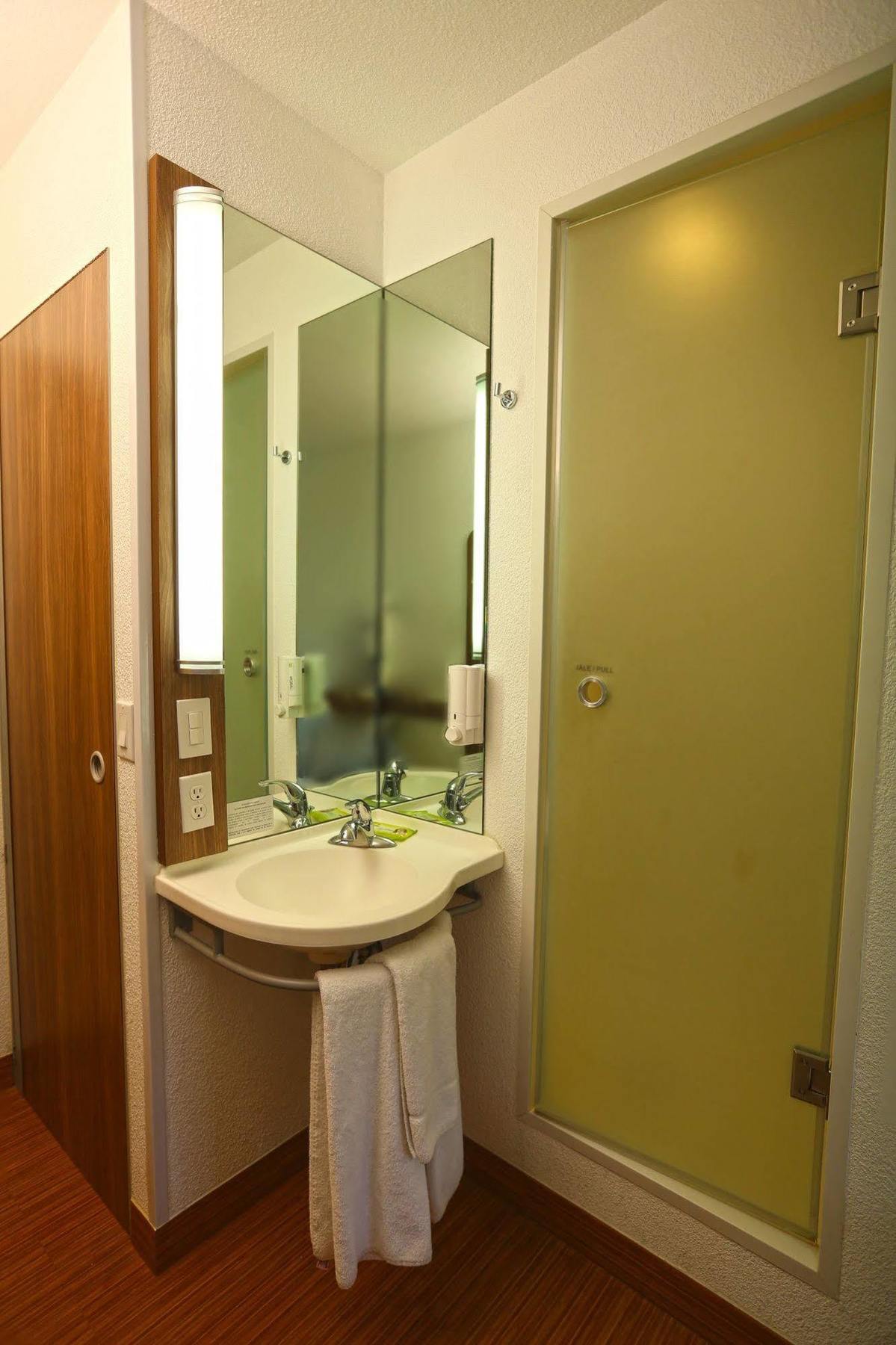 Hotel Hi! Santa Catarina Extérieur photo